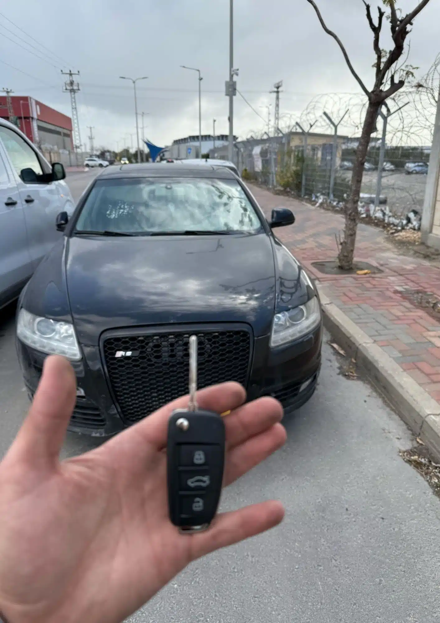 צוות מקצועי שמחזיר אותך להגה