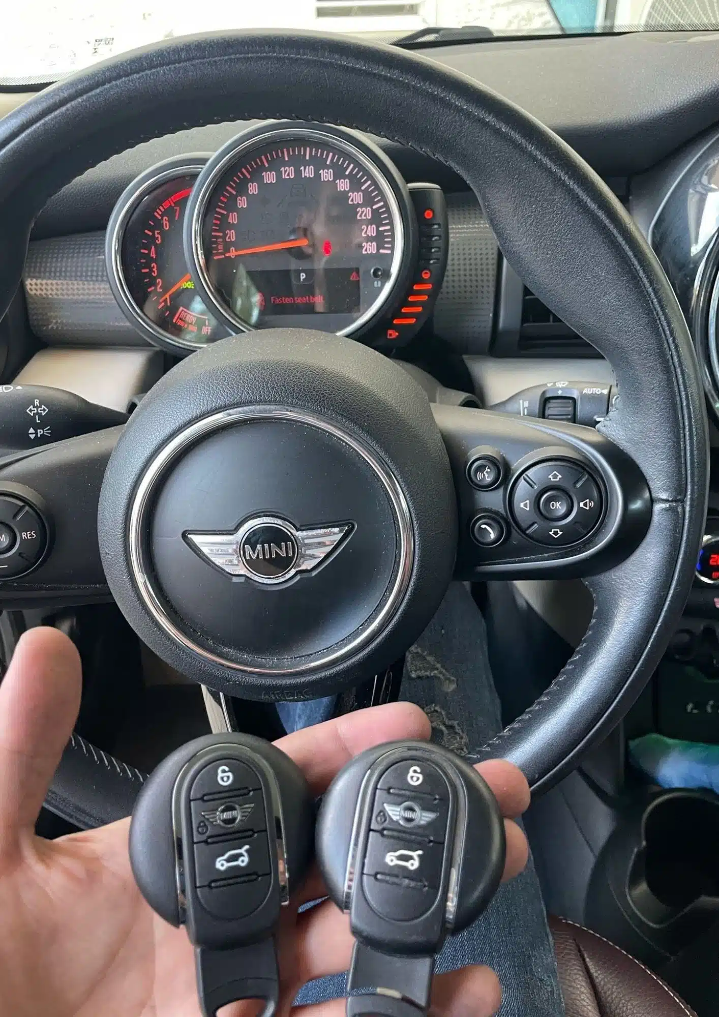 ננעלת מחוץ לרכב? יש מי שיפתח